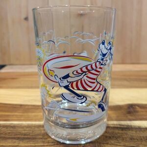 Disney Goofy Cartoon Character Glass with Surfboard Design